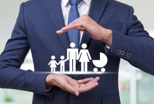 60歲以上老人買什麼保險好？一文搞定！